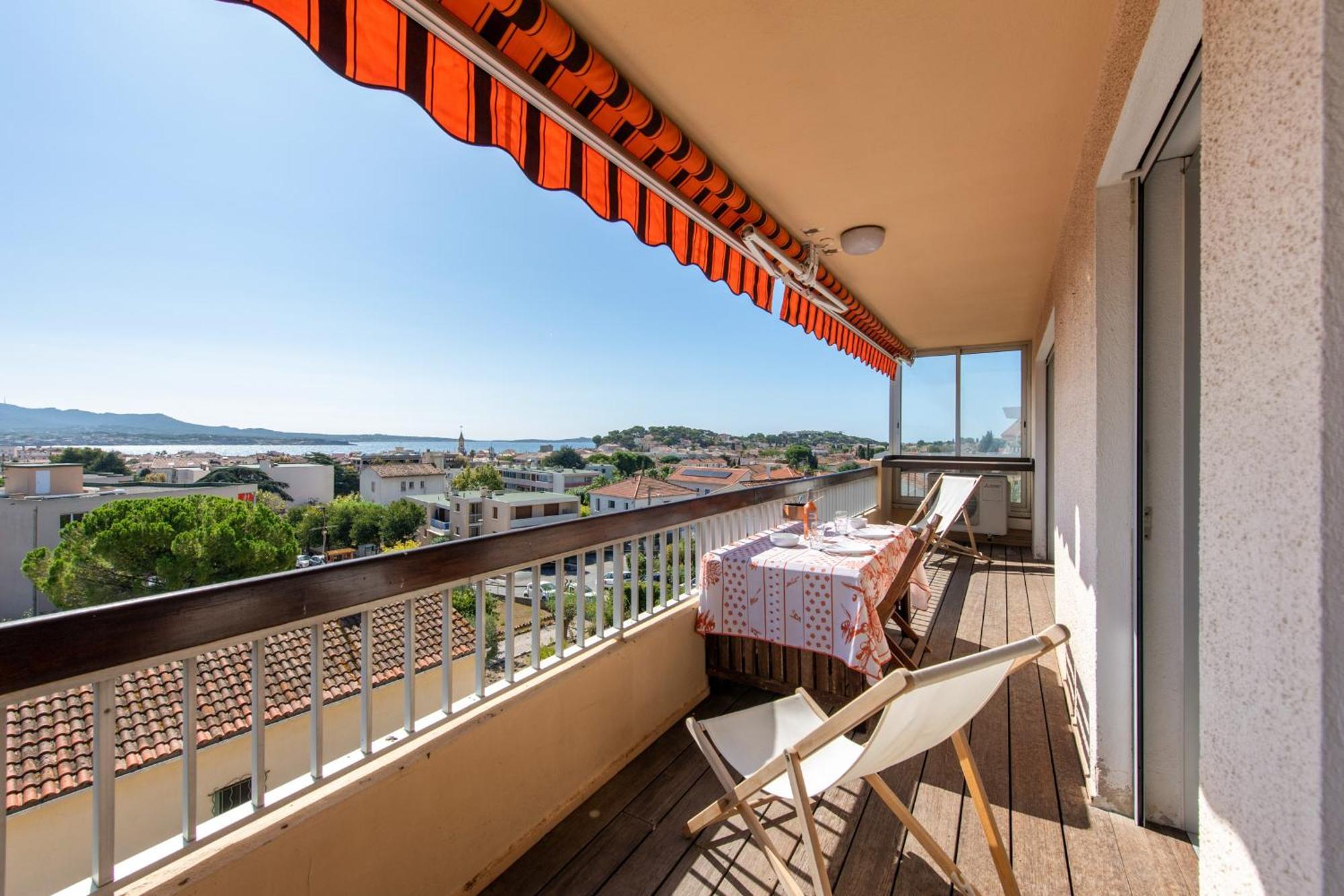 Le Cadet - Vue Panoramique Ville Et Baie De Sanary Sur Mer, Parking & Terrasse - 2 A 4 Pers Extérieur photo